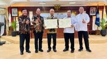 Wakil Direktur Utama BSI BoB Tyasika Ananta, Komisaris Independen BSI Prof. Mohammad Nasir, Direktur Retail Banking BSI Ngatari, Rektor UNNES Prof. Dr. Fathur Rokhman, M.Hum, dan Wakil Rektor Bidang Umum & Keuangan - Prof. Dr. S. Martono, M.Si saat penandatanganan nota kesepahaman antara BSI dengan UNNES 