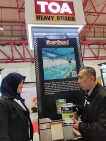Country Manager PT TOA Coating Indonesia Eddy Esaputra di sela keikutsertaan TOA Coating Indonesia pada pameran International Flooring Technology (IFT) 2022 di JIEXPO Kemayoran Jakarta, Rabu (21/9/2022). 