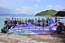 Pejabat Utama Kormar Menyelam di Pulau Tegal Mas Lampung