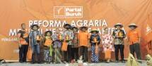 Sejumlah Tokoh Masyarakat Terima Penghargaan dari Partai Buruh