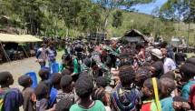 Kodim 1714 Puncak Jaya Laksanakan Bhakti Sosial dalam Rangka Memperingati HUT TNI Ke-77