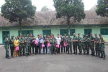 Kegiatan Jumat Berkah Perwira Siswa Pusdikbekang TNI AD Cima