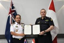 Kepala Bakamla Laksdya TNI Dr. Aan Kurnia dan Commissioner of ABF Michael Outram