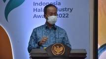 Menteri Perindustrian Agus Gumiwang Kartasasmita 
