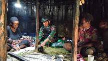 Personel Satgas Yonif Mekanis 203 AK 