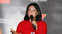Dian Sastrowardoyo diangkat menjadi "Ibu Tangguh"oleh SC Johnson