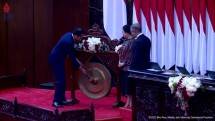 Presiden Jokowi secara resmi membuka sidang ke-8 Parlemen G20, di Senayan, Jakarta, Kamis (06/10/2022). 