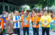 Wakil Ketua MPR Fadel Muhammad (Kaca mata hitam) 