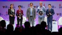 Wakil Menteri BUMN II Kartika Wirjoatmodjo (tengah), President Microsoft Asia Ahmed Mazhari (kedua dari kanan), Global Head, Tech Media and Telco BCG Vaishali Rastogi (kedua dari kiri), dan CEO of China International Capital Corp Singapore Stephen Ng (paling kanan)