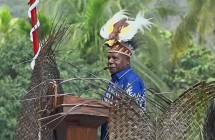 Bupati Jayapura sekaligus Ketua Umum Panitia Kongres Masyarakat Adat Nusantara (KMAN) VI, Mathius Awoitauw, saat pembukaan KMAN VI di Danau Sentani, Kabupaten Jayapura, Provinsi Papua, Senin (24/10/2022).