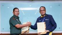 Direktur Hubungan Kelembagaan PT ASABRI (Persero) Khaidir Abdurrahman dan Karopeg Setjen Kemhan Brigjen TNI Kosasih. 