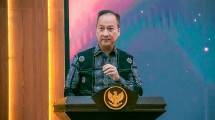 Menteri Perindustrian Agus Gumiwang Kartasasmita 