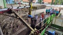 Suasana Pabrik 