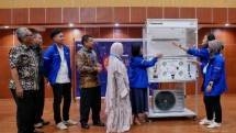 Panasonic Gobel saat bersama Mahasiswa Politeknik Negeri Jakarta