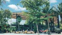 Walking Drums by The Beach, tepi Pantai Ancol.