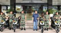 Ketua MPR RI Serahkan Bantuan 10 motor listrik Bike Smart Elektrik kepada Pangkostrad