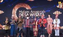 Menteri PUPR Basuki Hadimuljono (Tengah) 