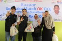 Bazaar Sembako Murah OK OCE Bantu Masyarakat Kebayoran Lama Jakarta Selatan