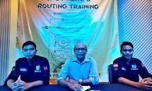 President University dan SMK Hijau Daun Perkenalkan Mesin CNC Karya Anak Bangsa