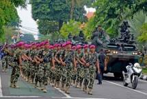 Prajurit Brifif 2 Narinir PASMAR 2 Ikuti Parade Surabaya Juang