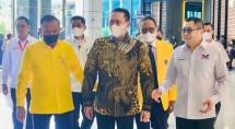 Ketua MPR RI Bambang Soesatyo (tengah) 