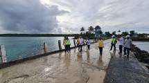 Jalan di Pulau Enggano, Bengkulu