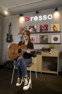 Artis Resso Musik Josephine Alexandra