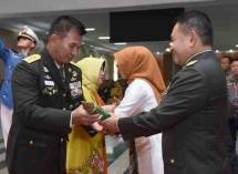 KASAD Jenderal TNI Dudung Abdurachman Pimpin Upacara Wisuda Purna Wira