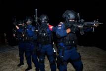 Pasukan Denjaka Latihan Gultor TNI dI Nusa Dua Bali