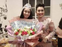 Artis Ratna Listry dan putrinya
