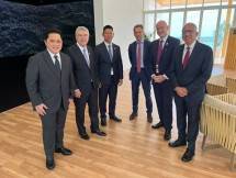 Menteri BUMN Erick Thohir bersama delegasi FIFA dan IOC di KTT G20