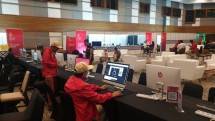 Penyiapan akses internet cepat dan jaringan yang kuat di area Media Center. 