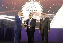 Direktur Information Technology, Treasury & International Banking bank bjb Rio Lanasier meraih penghargaan 'The Next Top Leaders 2022' versi Majalah Infobank. Apresiasi tersebut diraih Rio dalam Forum Infobank Top 100 CEO and The Next Leader Forum, bertempat di Pullman Hotel Thamrin, Rabu (23/11). 