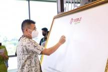 Keren! Teken Komitmen Green Corporate, Sicepat Ekspres Dukung Logistik Hijau