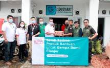 Serah terima produk bantuan untuk korban gempa bumi Cianjur oleh Yayasan WINGS Peduli.