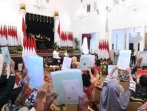 Presiden Jokowi Serahkan 1,5 Juta Sertifikat Hak Atas Tanah