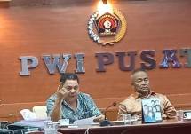 Ketua PWI Pusat Atal S Depari dan Ketua HPN 2023, H Mirza Zulhadi 