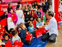 Presiden Jokowi Tinjau Posko Bencana Gempa Bumi BIN di Desa Cijedil Cianjur