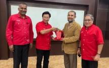 Pertemuan yang dilakukan Ketua Umum Asosiasi Perguruan Tinggi Swasta Indonesia (APTISI) yang juga Ketua Himpunan Perguruan Tinggi Kesehatan (HPTKes) Indonesia Prof Dr HM Budi Dajtmiko dengan pihak Universitas 17 Agustus 1945 Jakarta (UTA &rsquo;45 Jakarta), Rabu (7/12/2022) di ruang rapat Yayasan UTA &rsquo;45 Jakarta yang dihadiri Ketua Dewan Pembina Yayasan UTA &rsquo;45 Jakarta, Rudyono Darsono, Ketua Yayasan Perguruan Tinggi UTA &rsquo;45 Jakarta, Bambang Sulistomo dan Rektor UTA &rsquo;45 Jakarta, J. Rajes Khana, Ph.D 