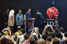 Presiden Jokowi, Ketua OJK, Menteri BUMN, Dirut BEI Tito Sulistio dan Gub DKI Djarot (Foto Setkab)