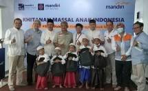 Khitanan massal digelar LAZNAS Mandiri Amal Insani bekerjasama dengan Bank Mandiri.