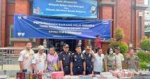 Bea Cukai Denpasar bersama Diageo dan Kopernik kerjasama dalam daur ulang limbah pecahan botol hasil pemusnahan.