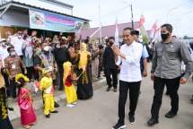 Presiden Jokowi Resmikan Huntap Pascabencana Seroja di Provinsi NTB