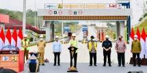 Presiden Joko Widodo Resmikan Jalan Tol Pekanbaru-Padang Seksi Pekanbaru-Bangkinang
