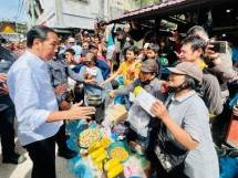 Presiden Jokowi Tinjau Aktivitas Pasar Bunda Sri Mersing di Dumai