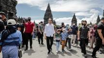 Keseruan Presiden Jokowi Bersama Keluarga Habiskan Akhir Pekan di Candi Prambanan