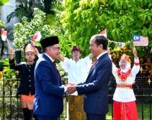 Presiden Jokowi dan PM Malaysia Anwar Ibrahim 