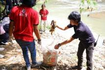 Gandeng Komunitas Ciliwung Depok, SiCepat Ekspres Gelar Aksi Bersih-Bersih Sungai Ciliwung