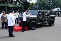 Presiden Jokowi Jajal dan Resmikan Nama Rantis Maung
