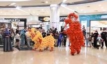 Rayakan Imlek, Mal Milik Metropolitan Land Suguhkan Atraksi Barongsai